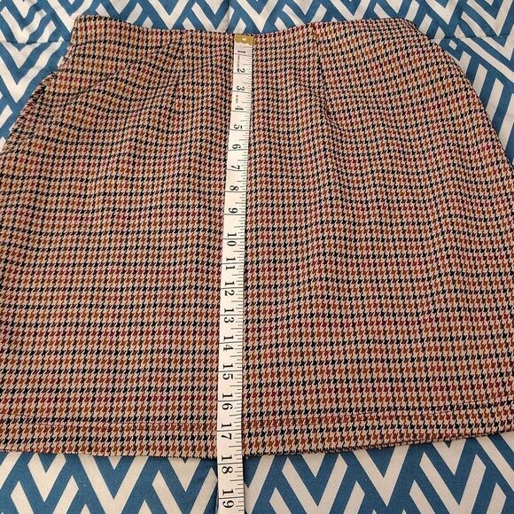 Maurices Brown Black Red Plaid High Rise Mini Skirt Size Small - Picture 12 of 14